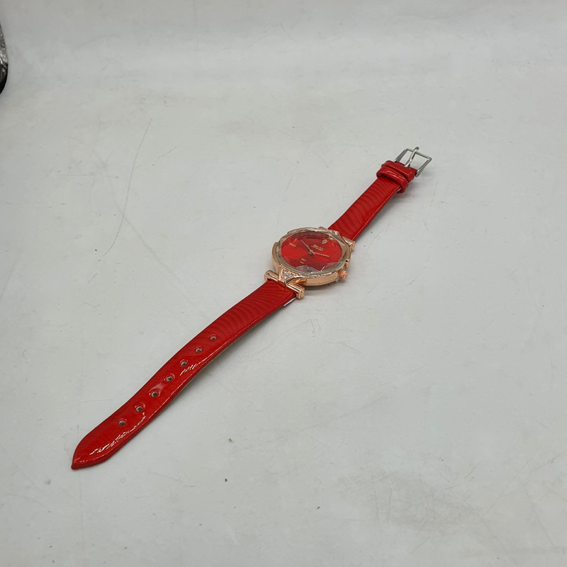 ساعت مچی عقربه ای دخترانه مدل R987