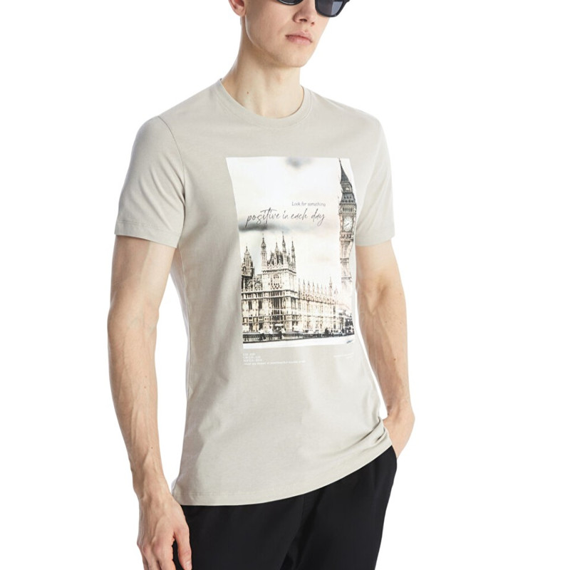 تی شرت آستین کوتاه مردانه ال سی وایکیکی مدل سوپرپنبه فیت اسلیم V32