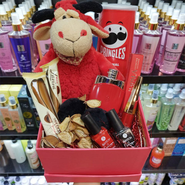 باکس هدیه و شکلات سفارشی 2/180 میلیونی