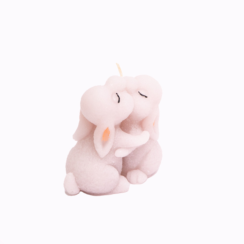شمع دست ساز هینا مدل خرگوش عاشق