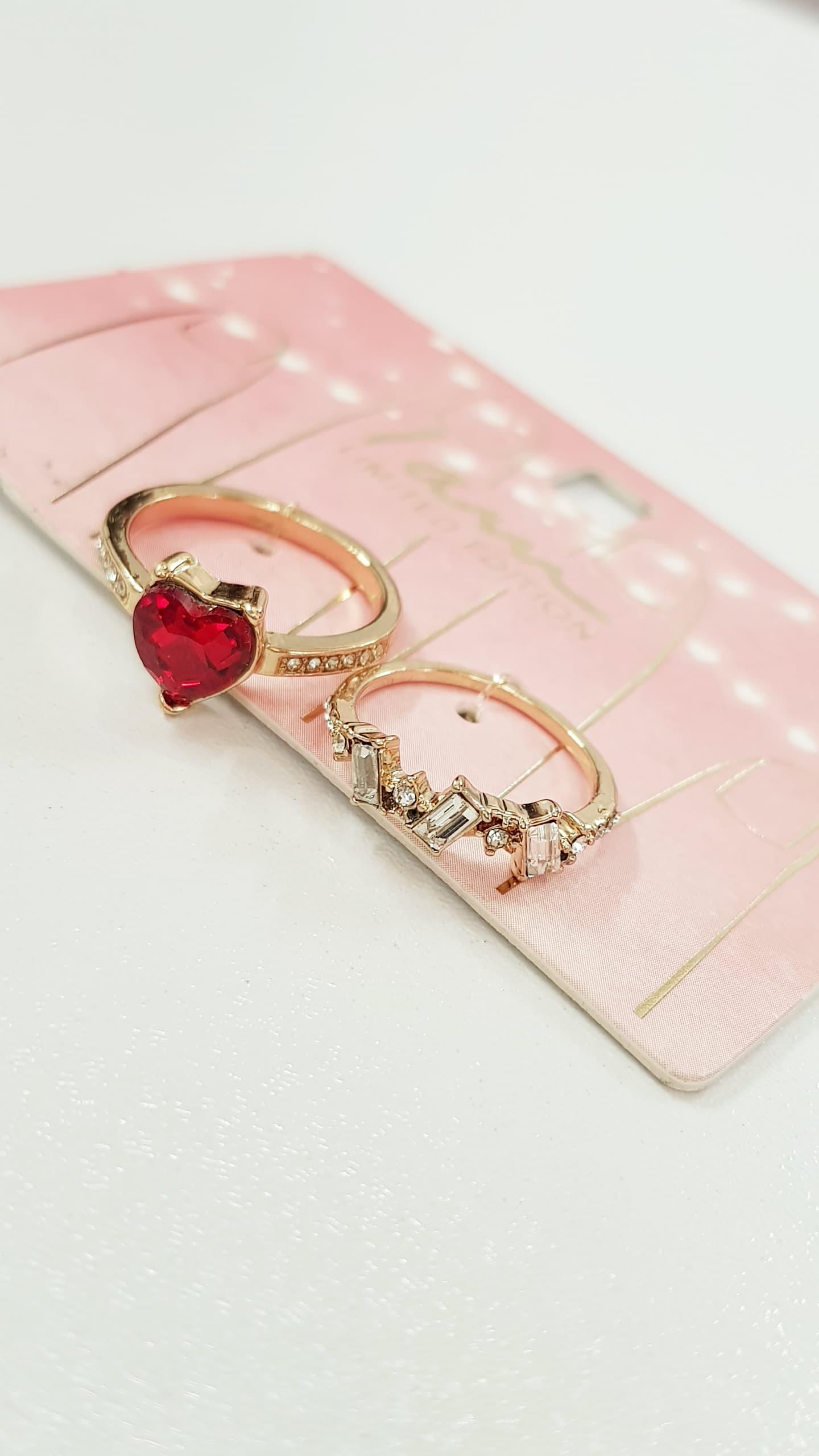 پک دو عددی انگشتر قلبی و نگین باگتی ، کار فوق‌العاده زیبا و درخشان