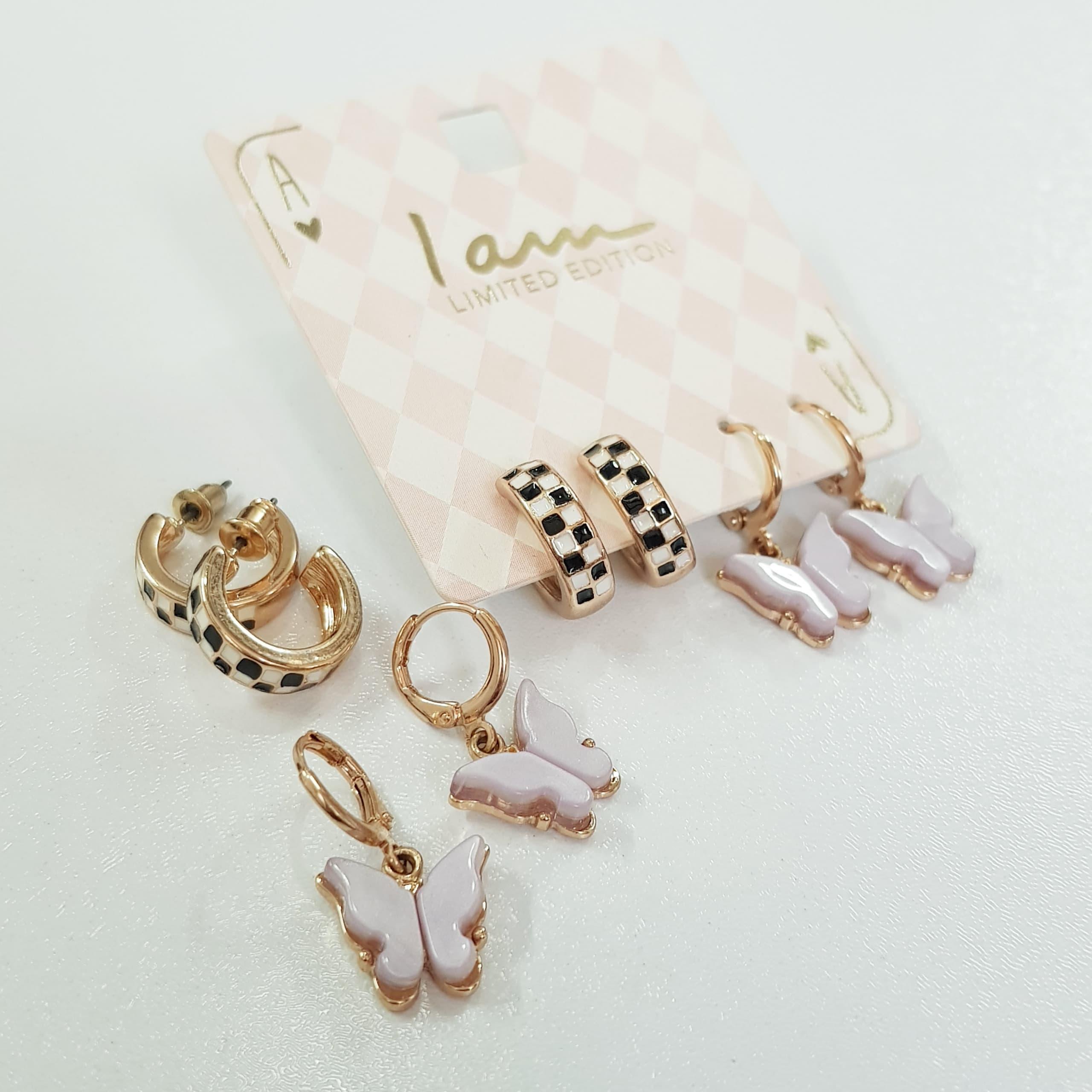 پک گوشواره قفلی طلایی آویز پروانه و گوشواره حلقه طلایی شطرنجی