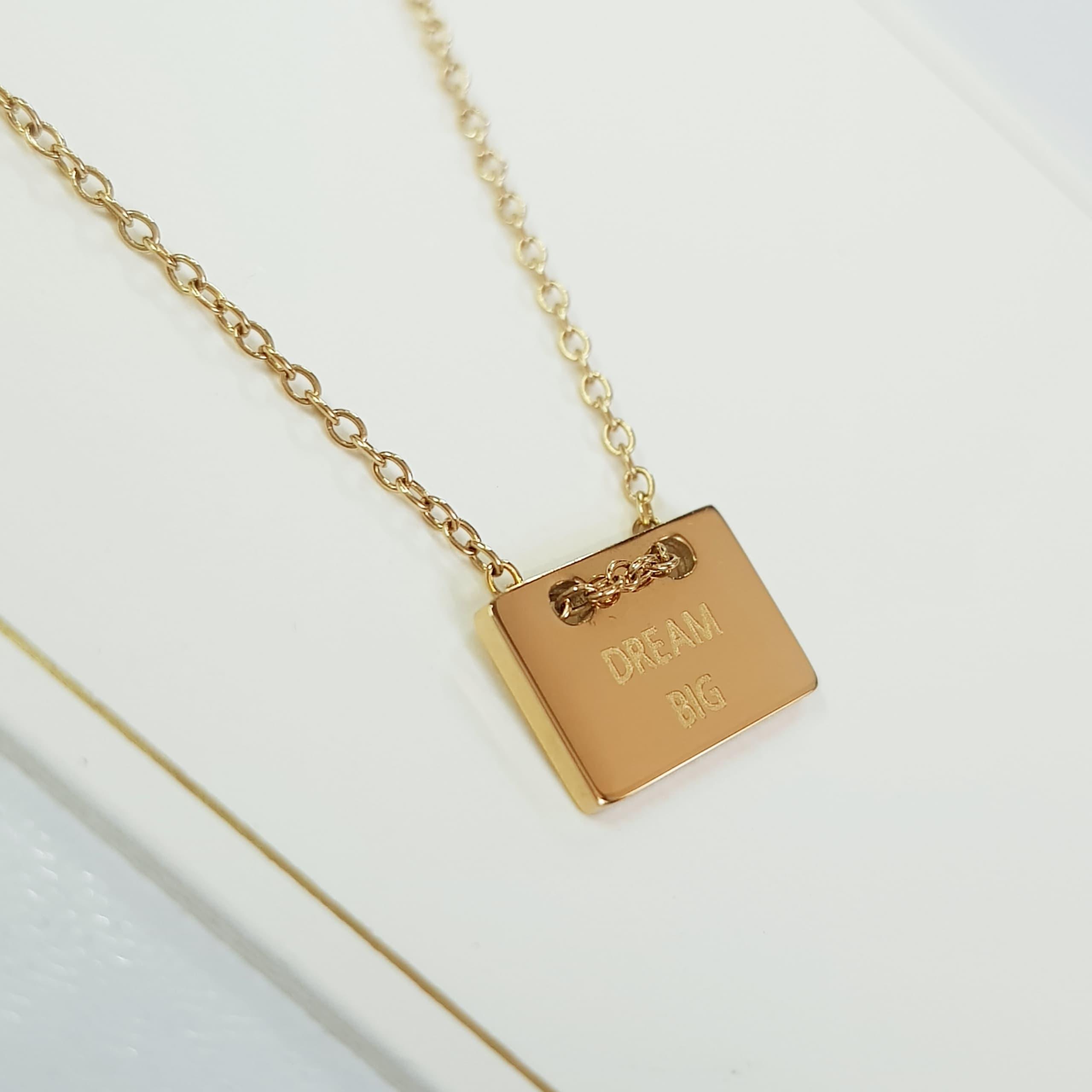 گردنبند استیل آویز پلاک Dream Big ، آبکاری طلا مناسب استفاده دائم روزانه