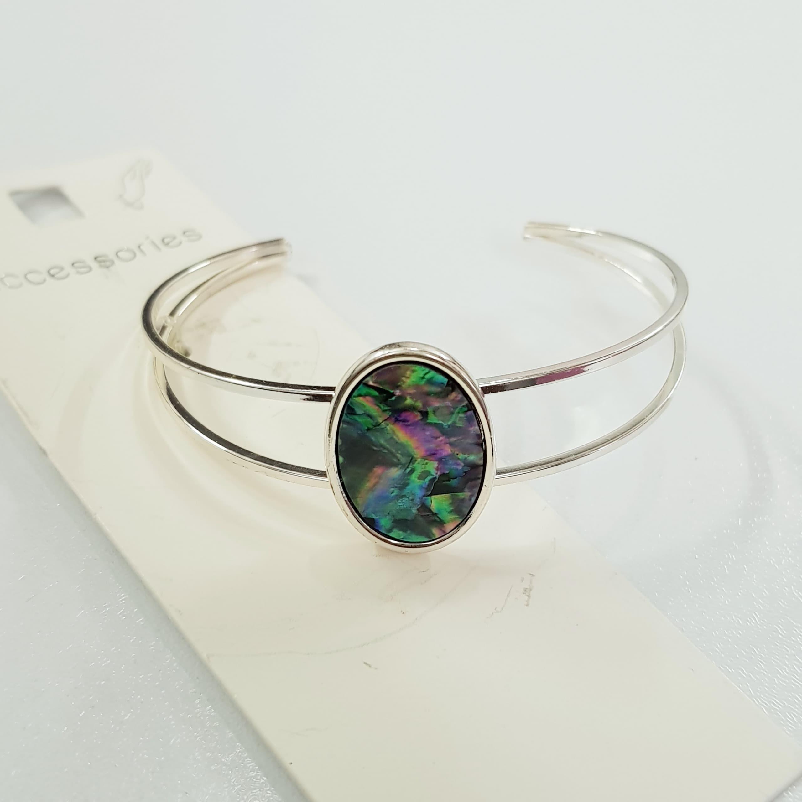 دستبند بنگل نقره ای کار شده با سنگ آبالون فری سایز